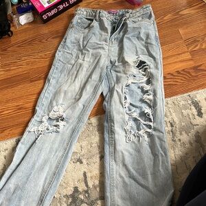 EDIKTED DISTRESSED JEANS SIZE MEDIUM